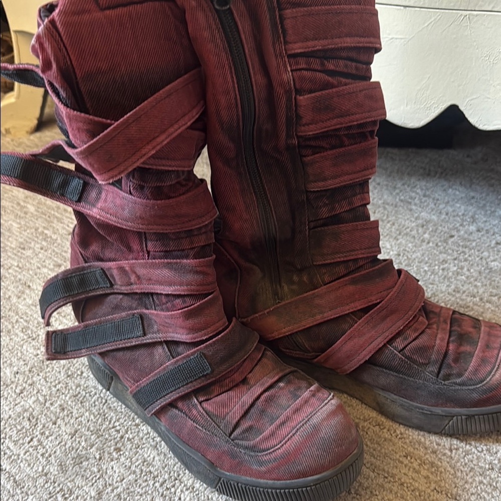 Rare DEMOBAZA boots
